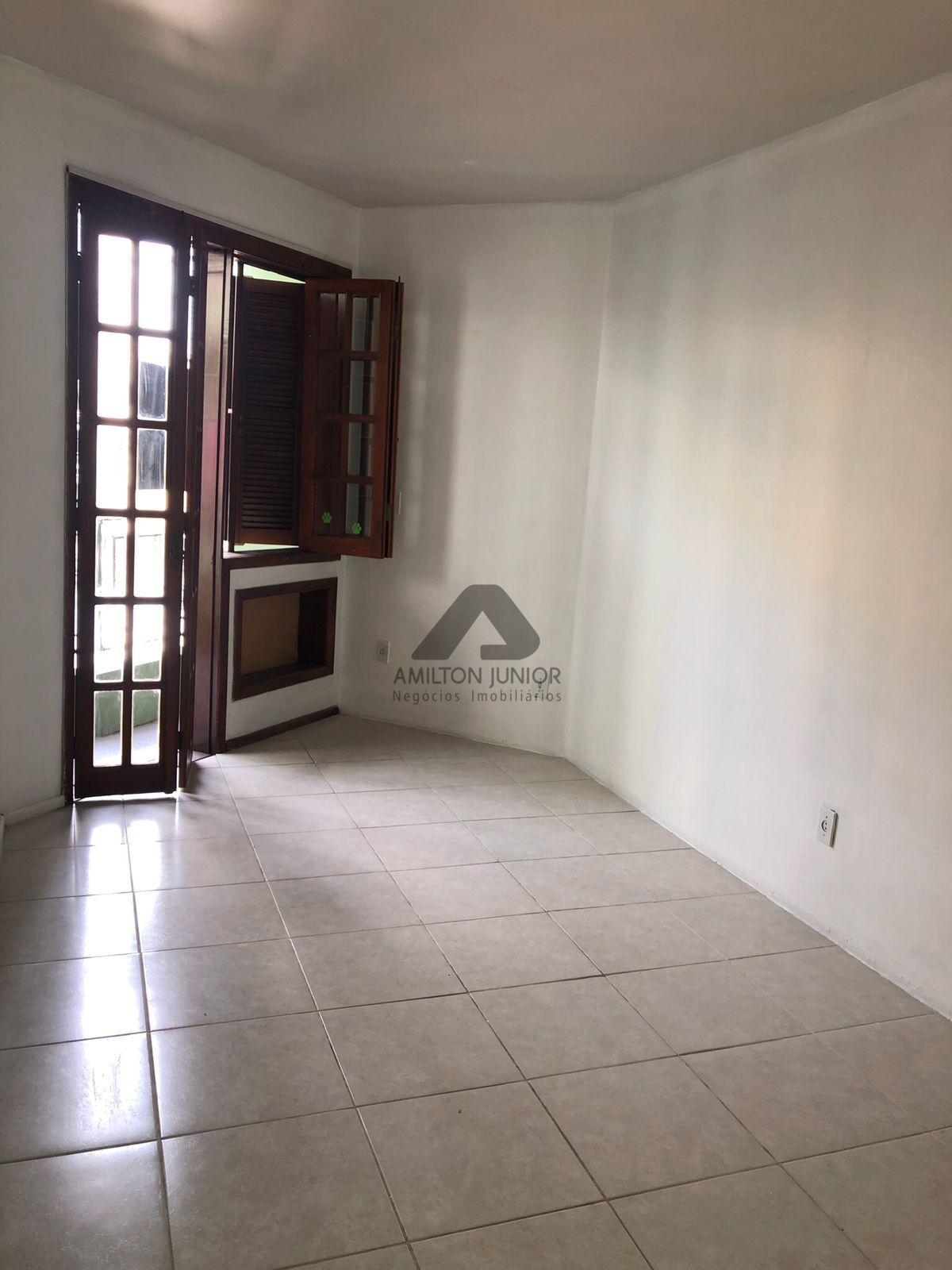 Apartamento à venda com 2 quartos, 77m² - Foto 11