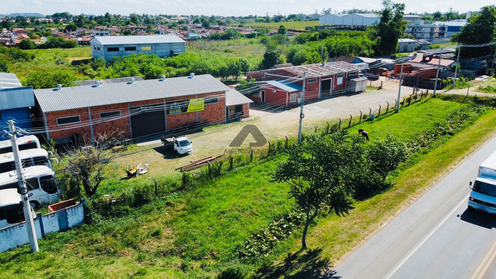 Depósito-Galpão-Armazém à venda, 355m² - Foto 1