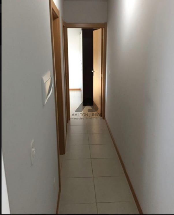 Apartamento à venda com 2 quartos, 73m² - Foto 4