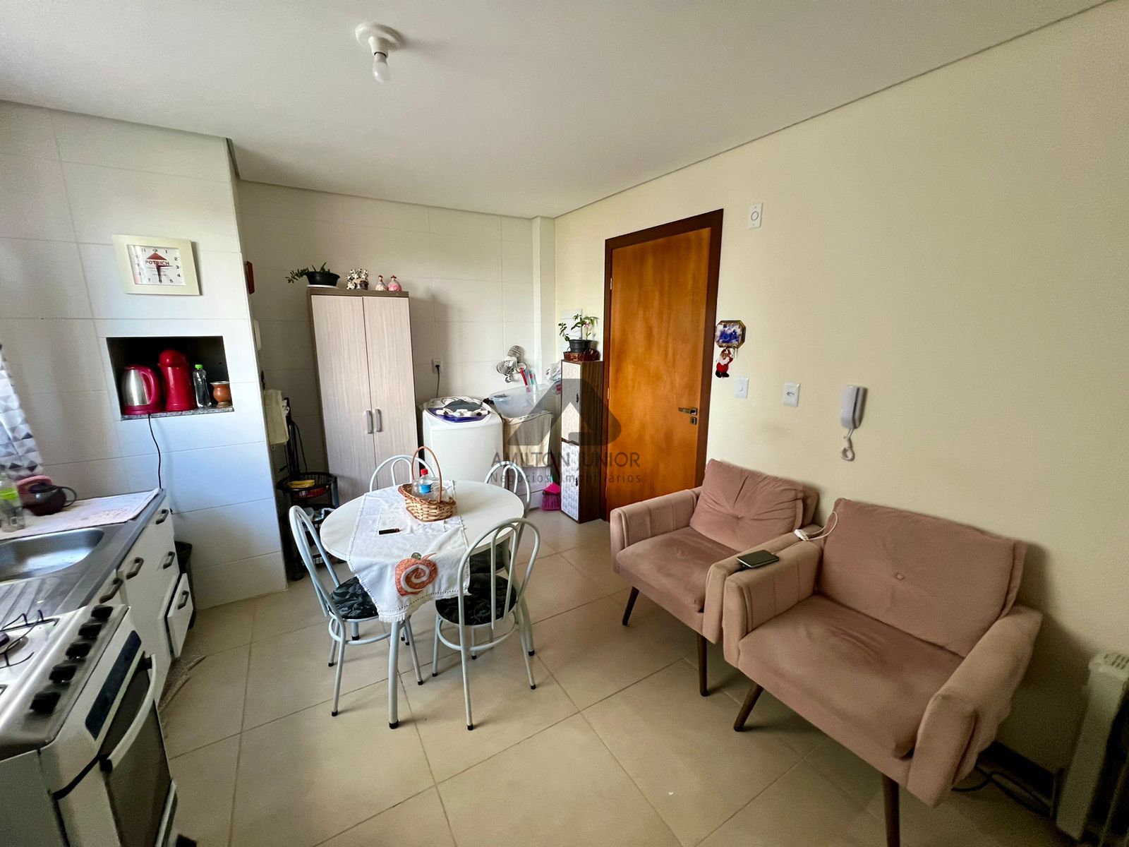 Apartamento à venda com 1 quarto, 45m² - Foto 6