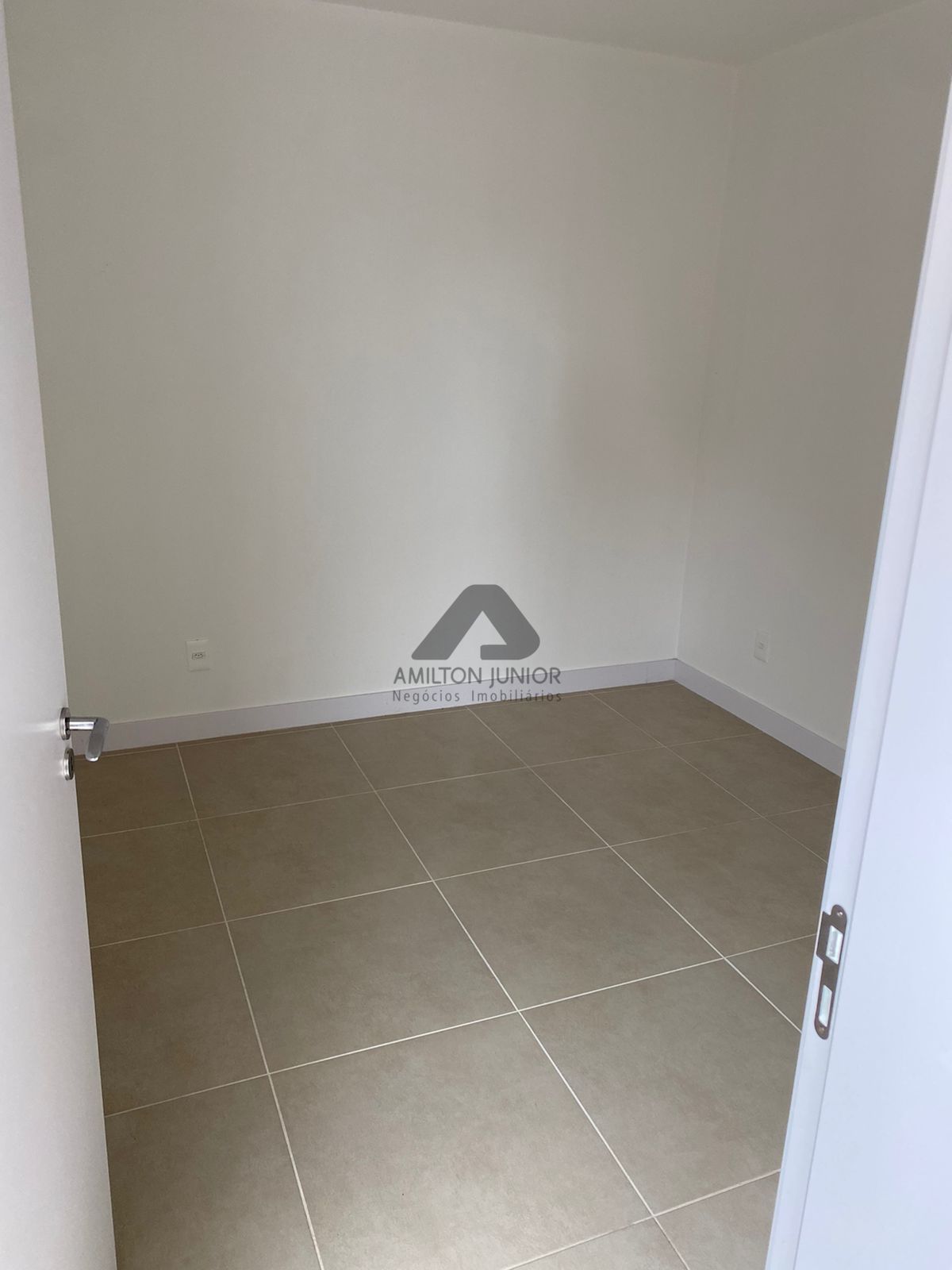 Apartamento à venda com 1 quarto, 31m² - Foto 12