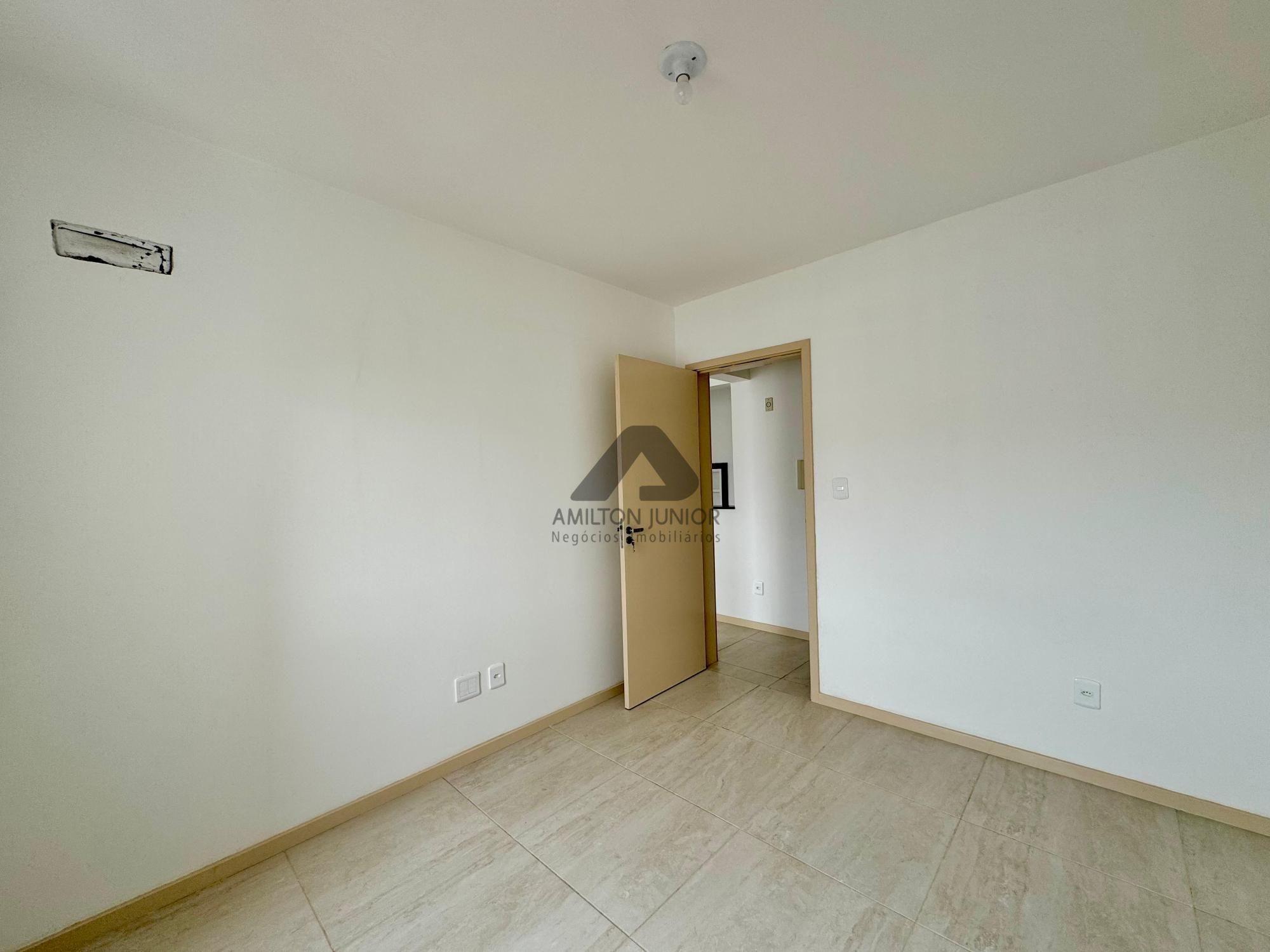 Apartamento à venda e aluguel com 1 quarto, 40m² - Foto 2