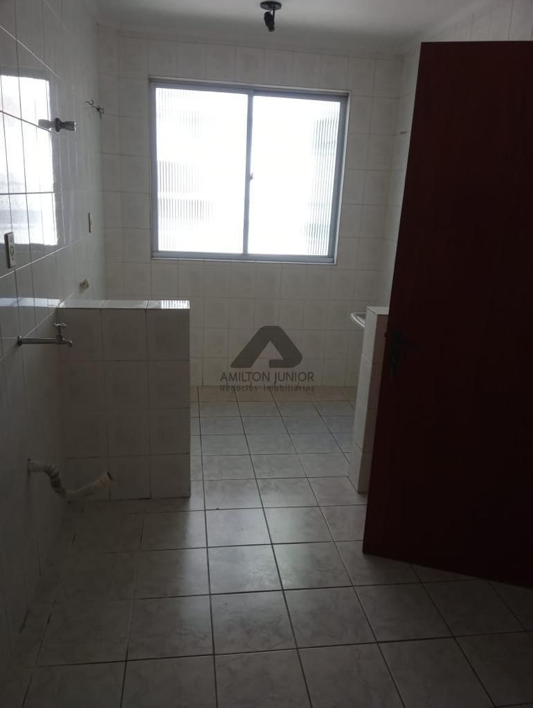 Apartamento à venda com 1 quarto, 42m² - Foto 7