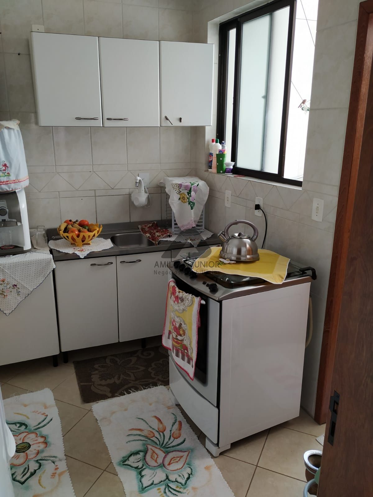 Apartamento à venda com 2 quartos, 75m² - Foto 8