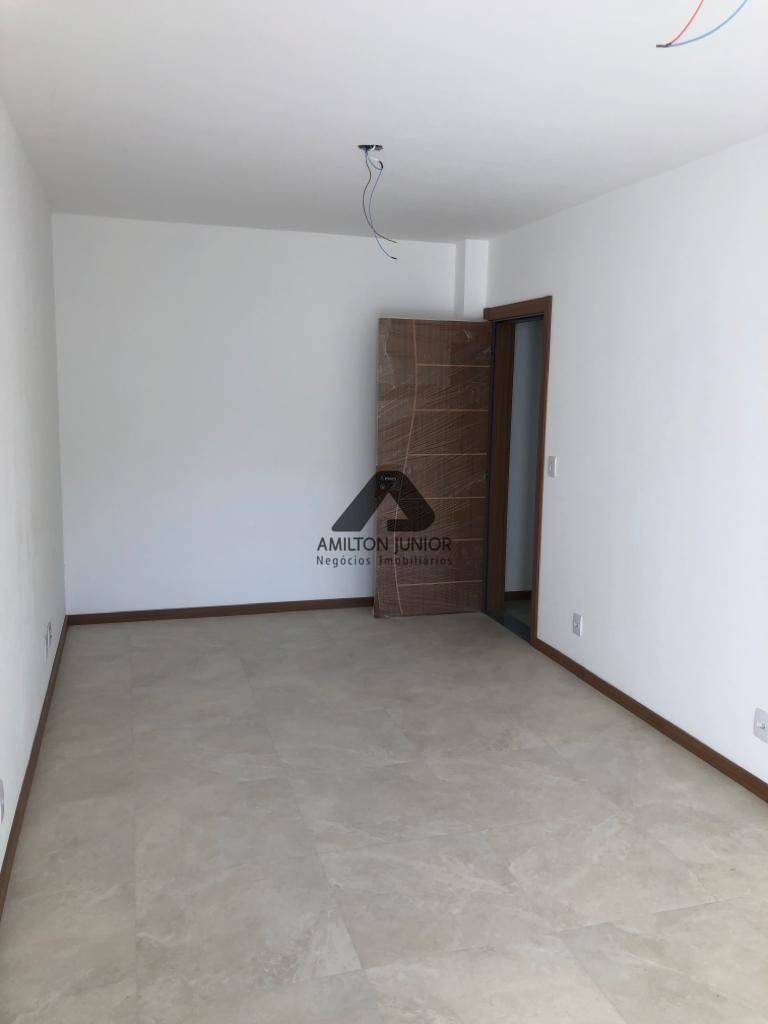 Apartamento à venda com 2 quartos, 71m² - Foto 4