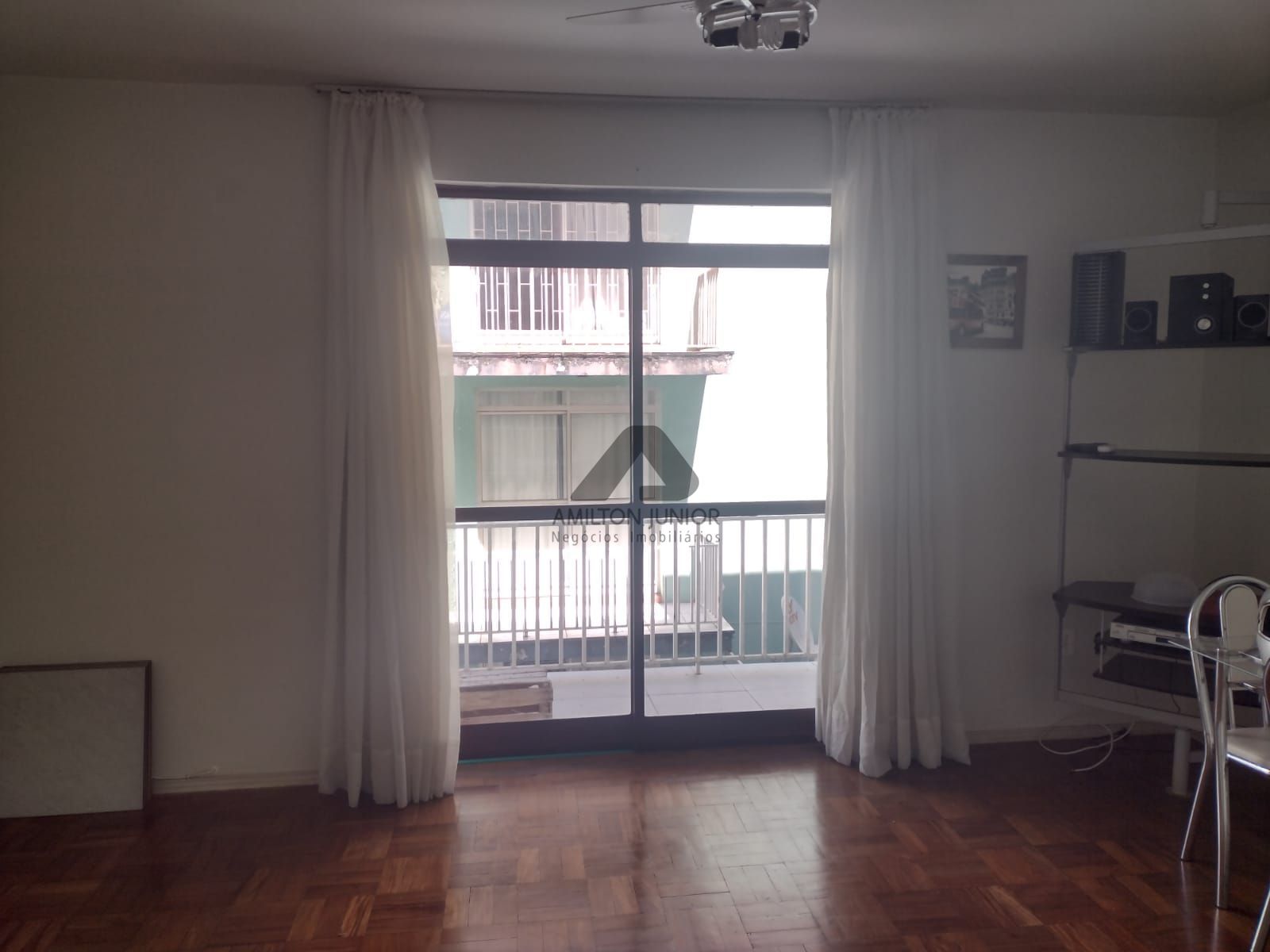 Apartamento à venda com 2 quartos, 80m² - Foto 5