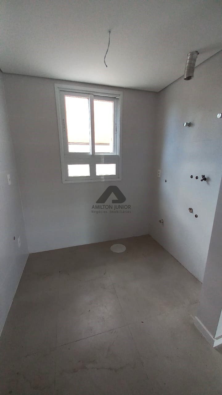 Apartamento à venda com 2 quartos, 67m² - Foto 14