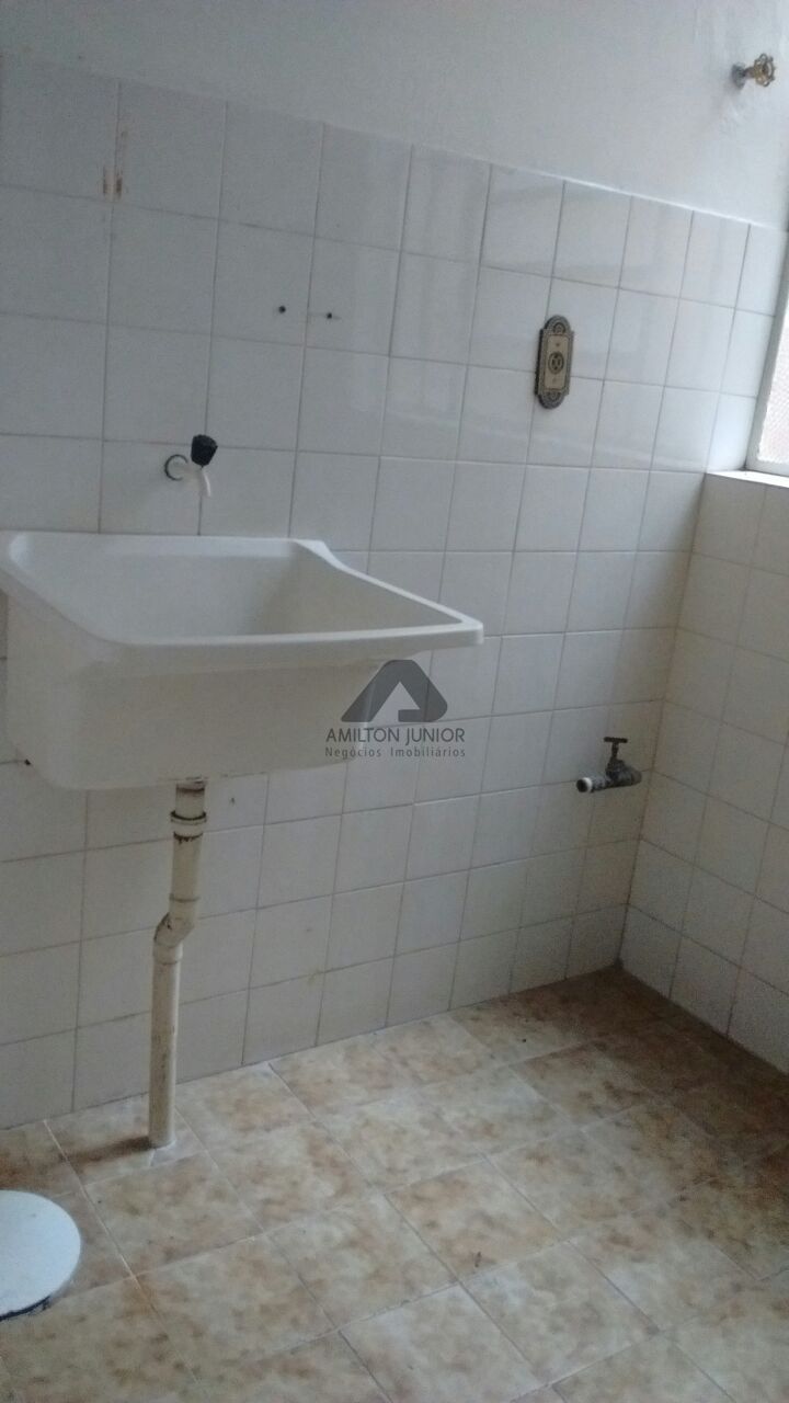 Apartamento à venda com 2 quartos, 67m² - Foto 10