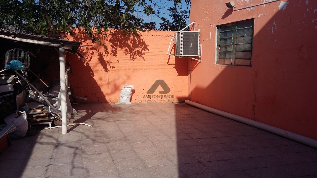 Casa Comercial à venda com 6 quartos, 360m² - Foto 10