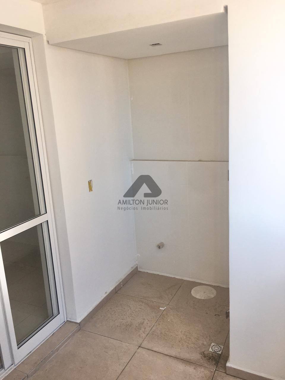 Apartamento à venda com 2 quartos, 67m² - Foto 10