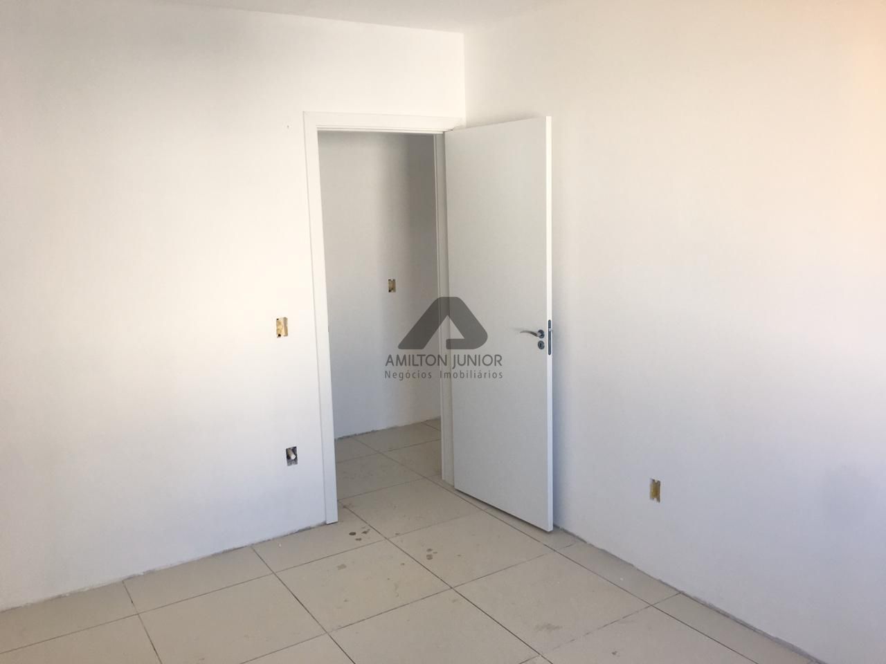 Apartamento à venda com 2 quartos, 67m² - Foto 8