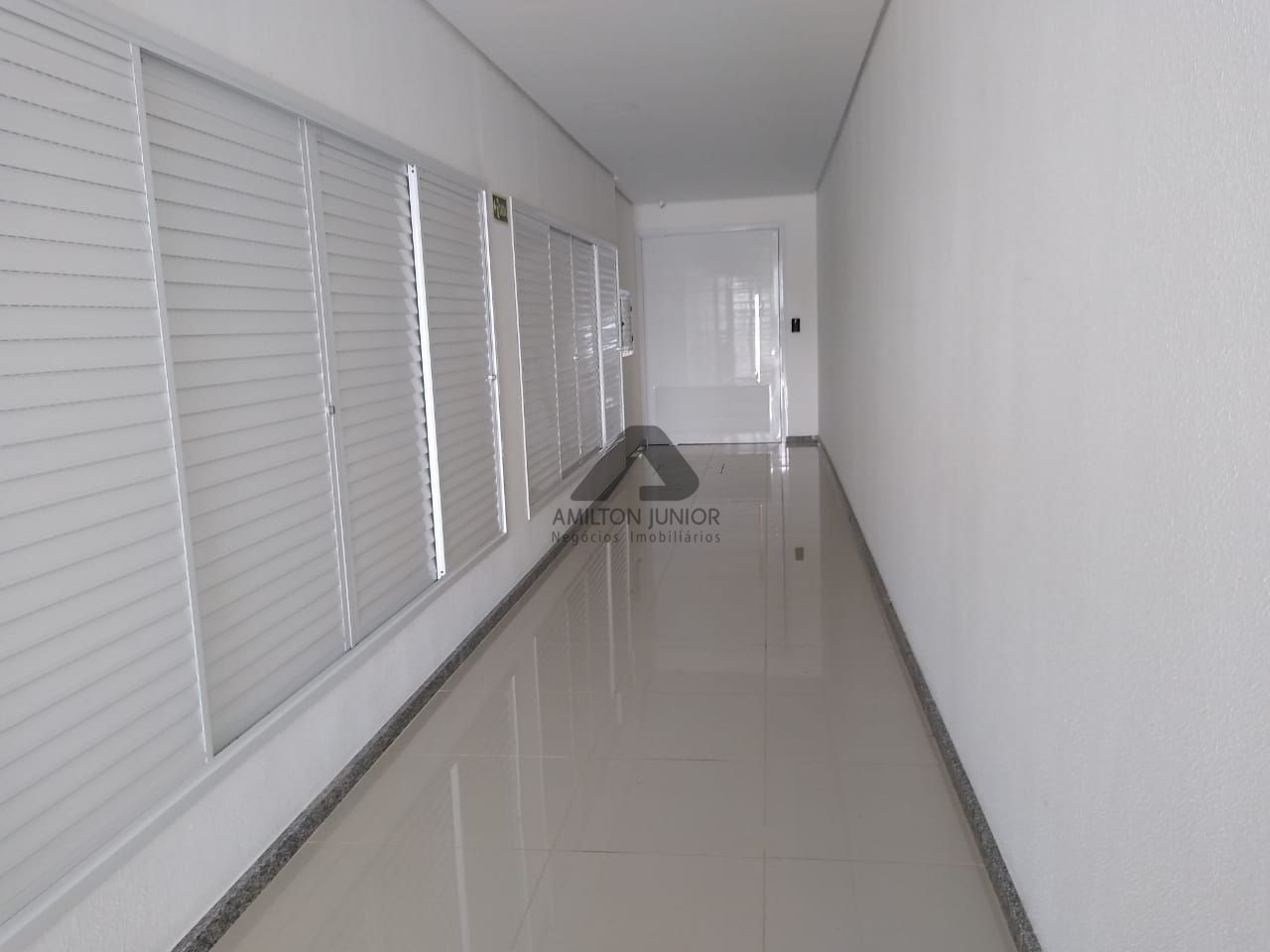 Apartamento à venda com 1 quarto, 42m² - Foto 3