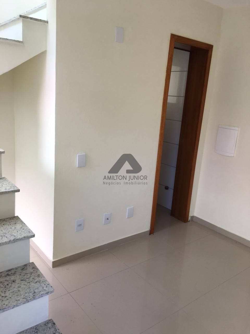 Casa à venda com 2 quartos, 65m² - Foto 6