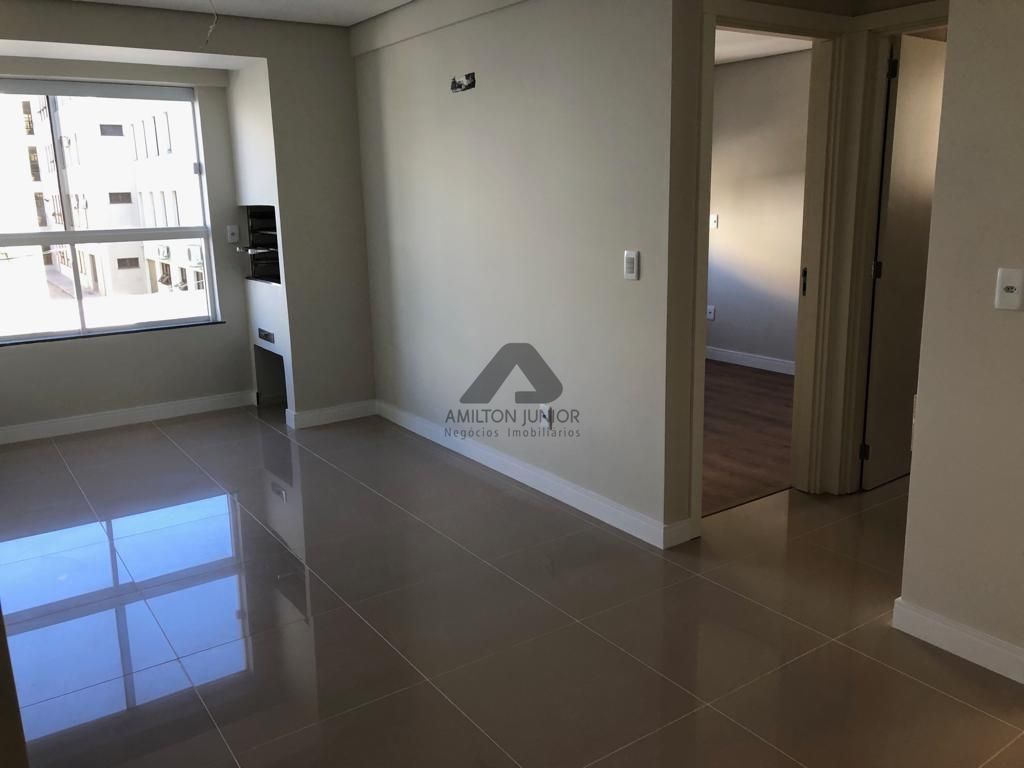 Apartamento à venda com 2 quartos, 80m² - Foto 3