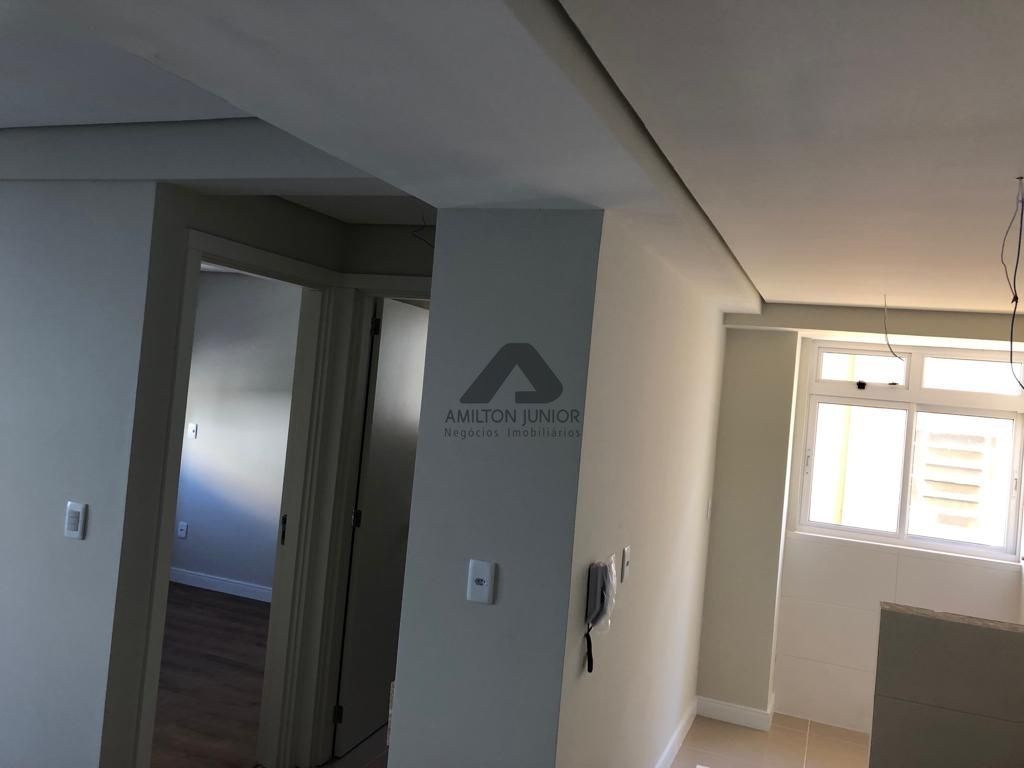 Apartamento à venda com 2 quartos, 80m² - Foto 4