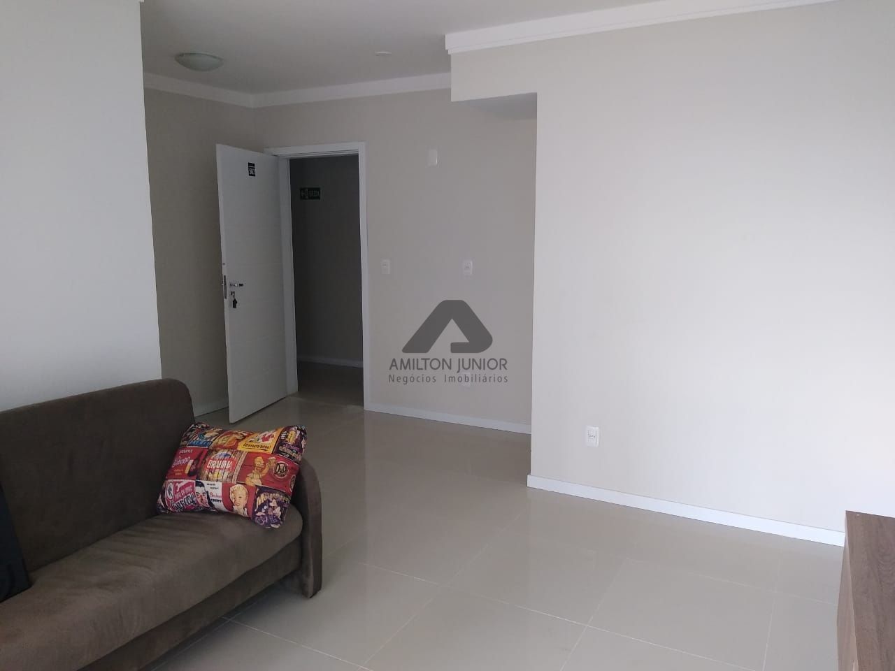 Apartamento à venda com 2 quartos, 90m² - Foto 8