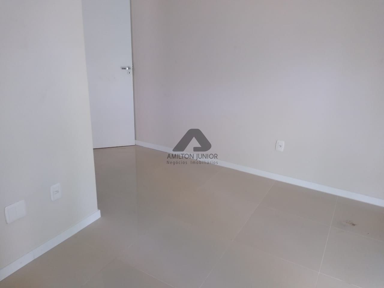 Apartamento à venda com 2 quartos, 90m² - Foto 6