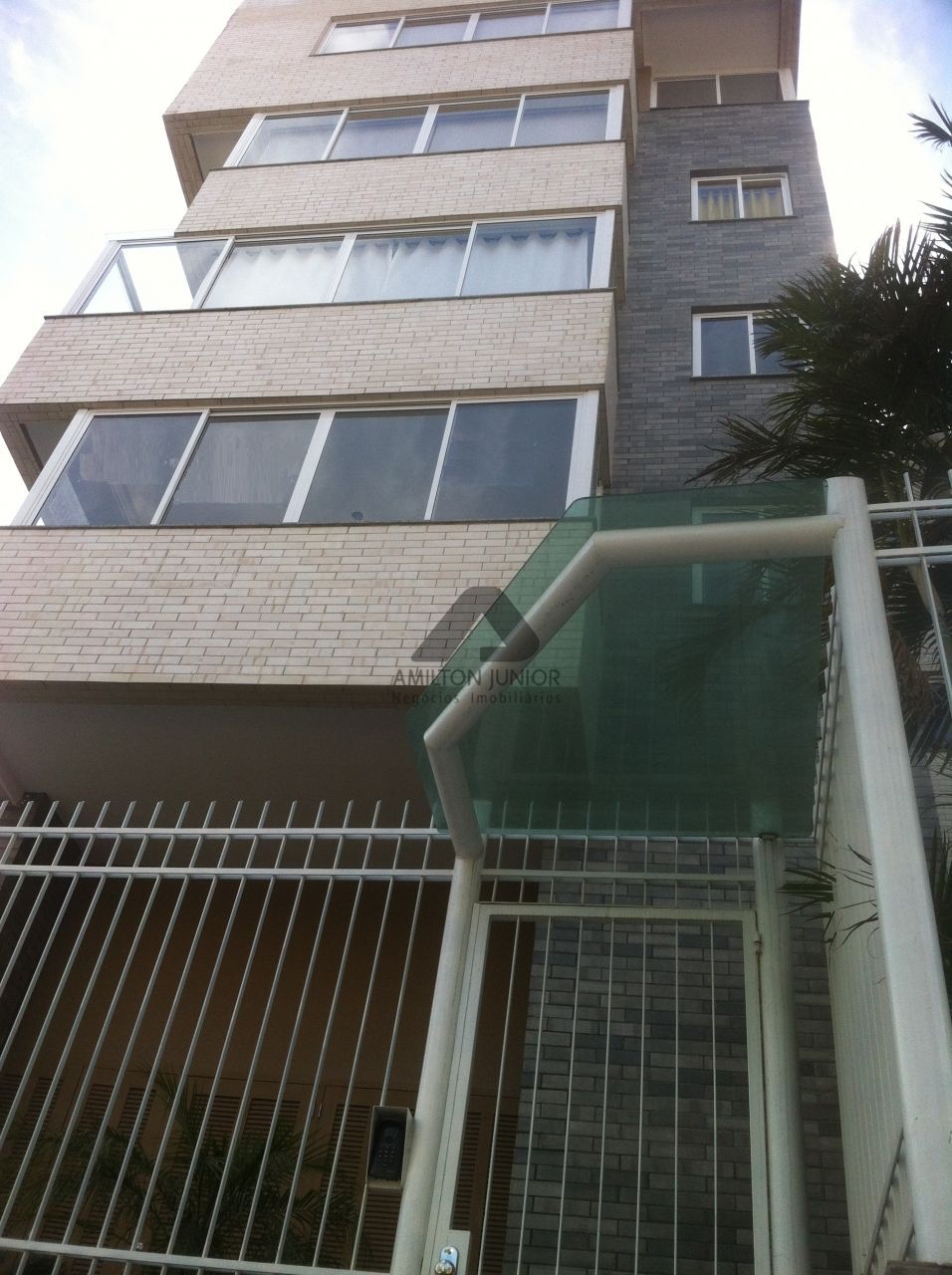 Apartamento à venda com 2 quartos, 113m² - Foto 1