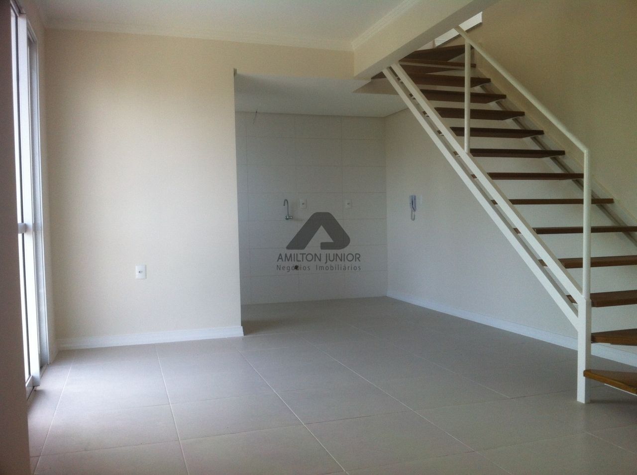 Apartamento à venda com 2 quartos, 113m² - Foto 4