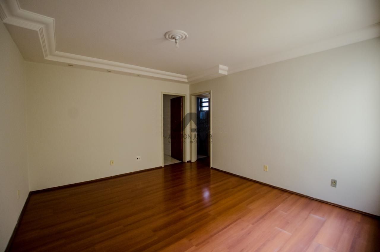 Apartamento à venda com 2 quartos, 80m² - Foto 3