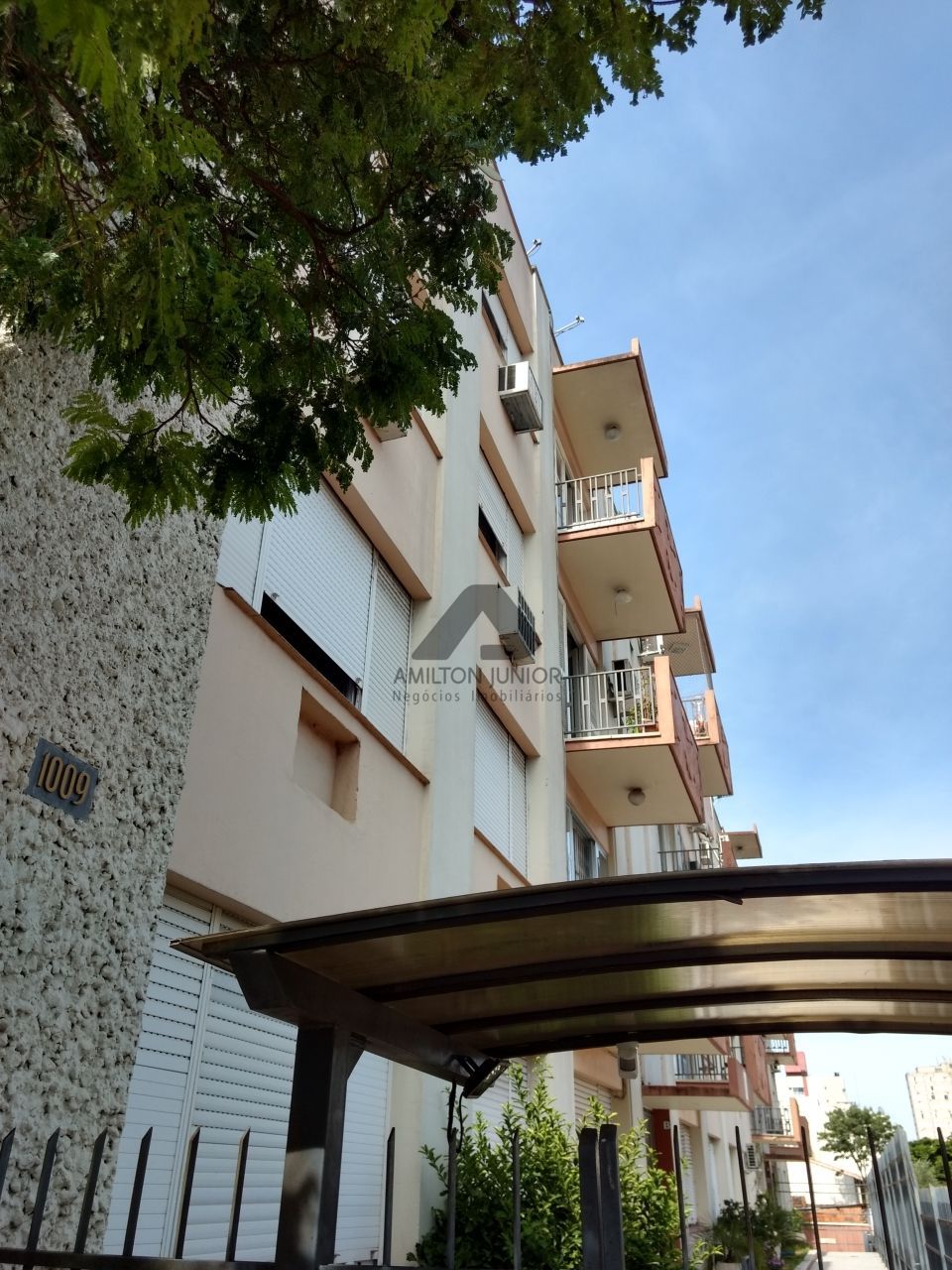 Apartamento à venda com 3 quartos, 166m² - Foto 1