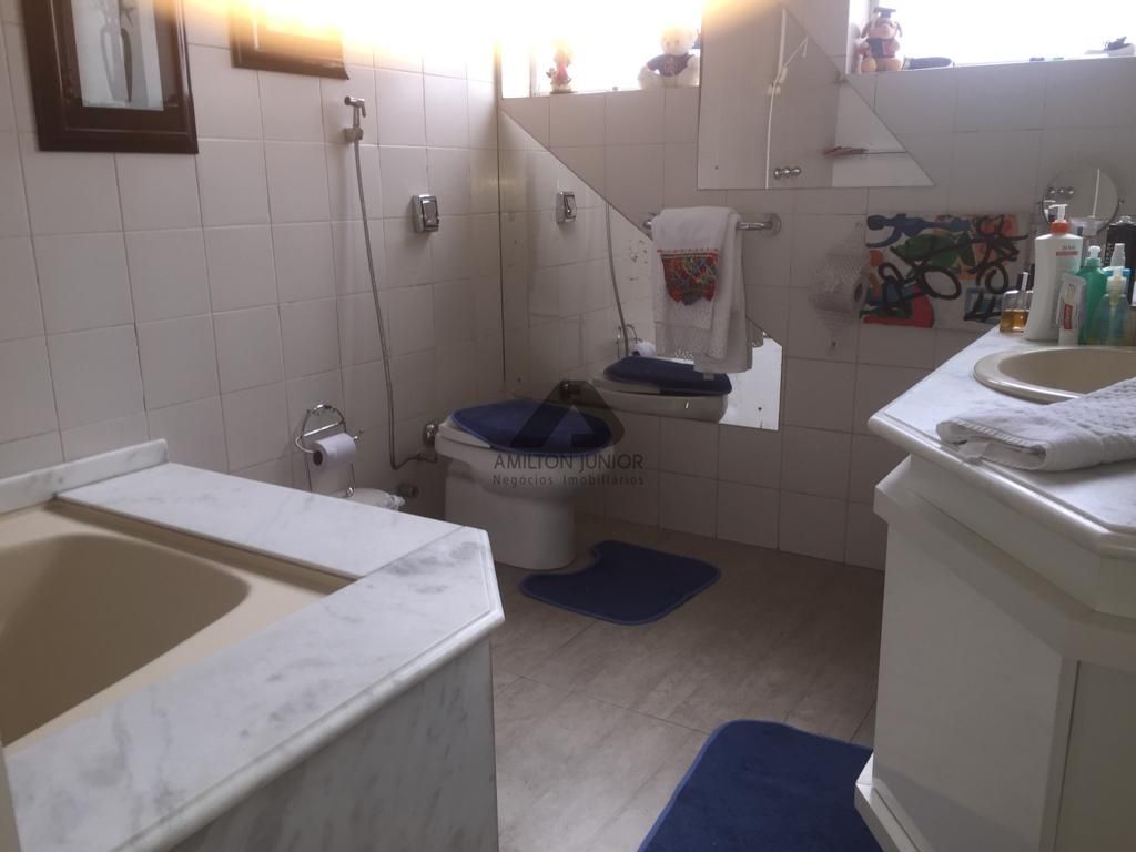 Cobertura à venda com 4 quartos, 250m² - Foto 18