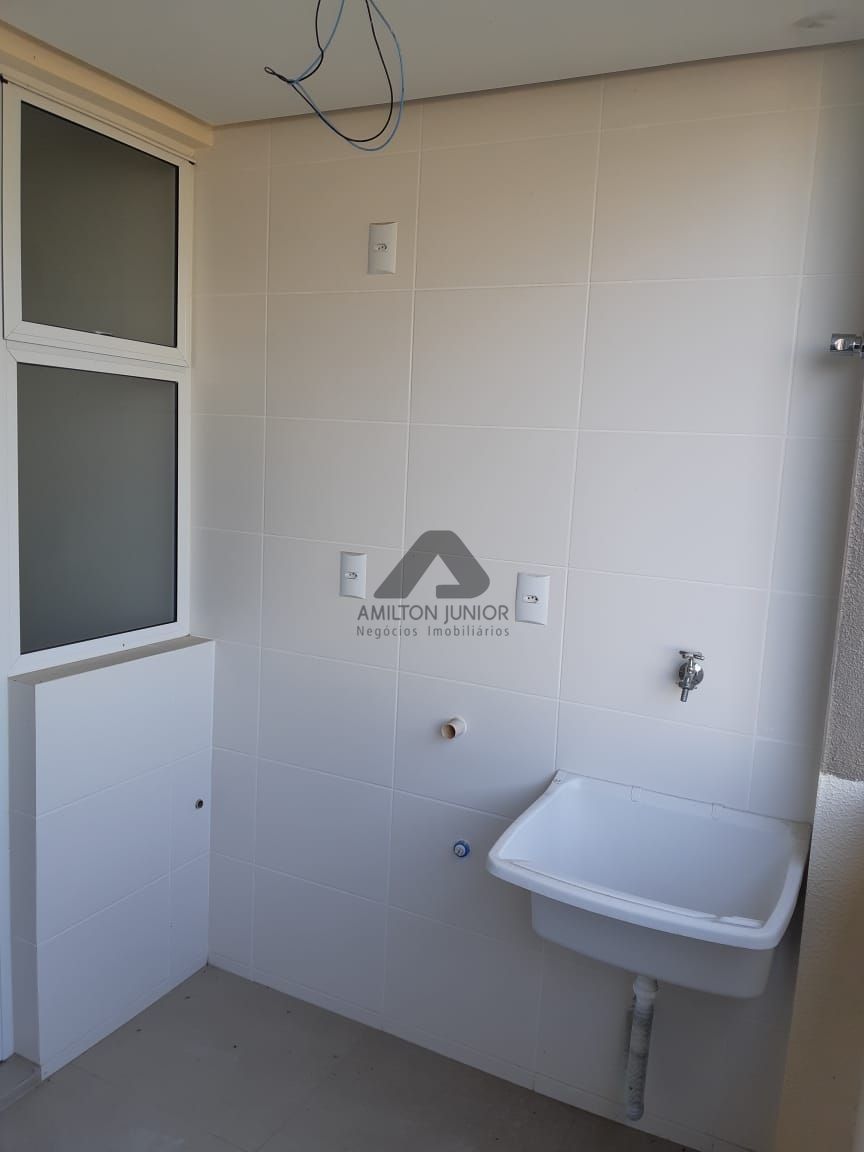 Apartamento à venda com 2 quartos, 62m² - Foto 4