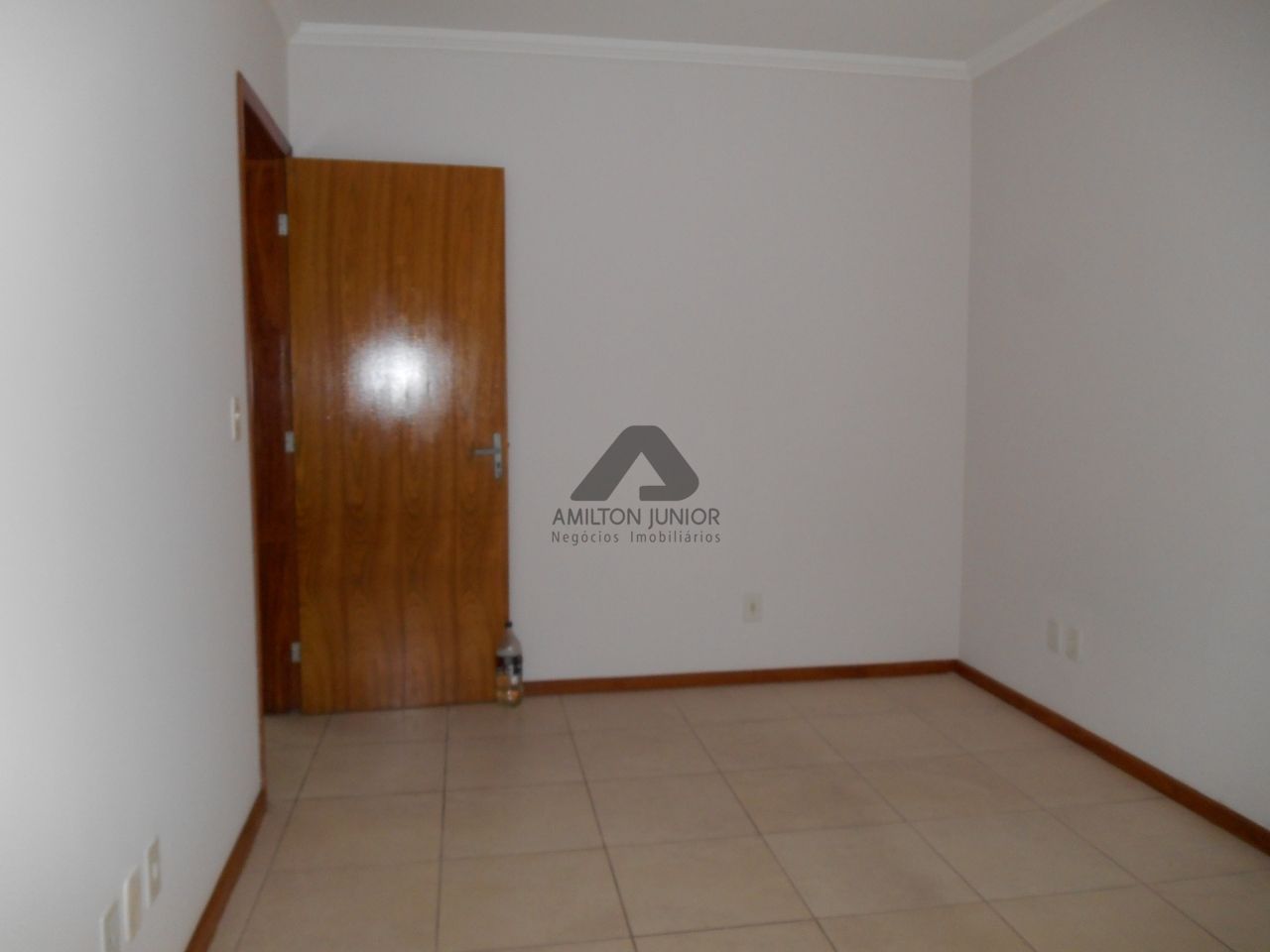 Apartamento para alugar com 2 quartos, 83m² - Foto 8