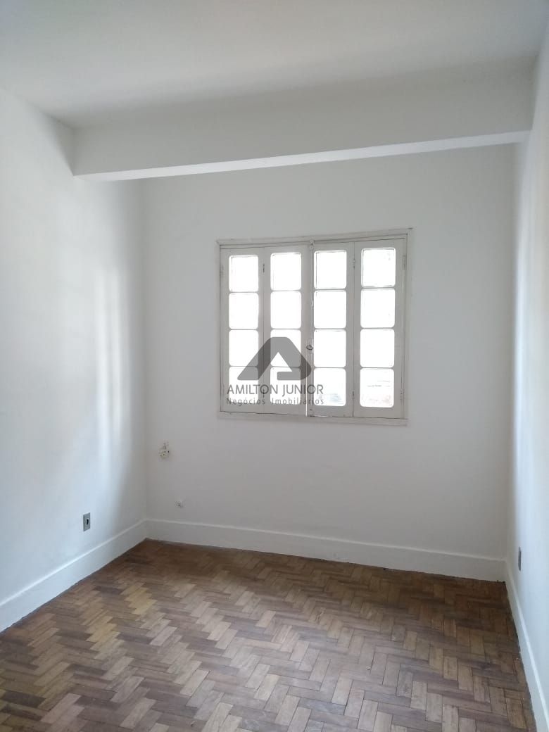 Apartamento à venda com 2 quartos, 67m² - Foto 3