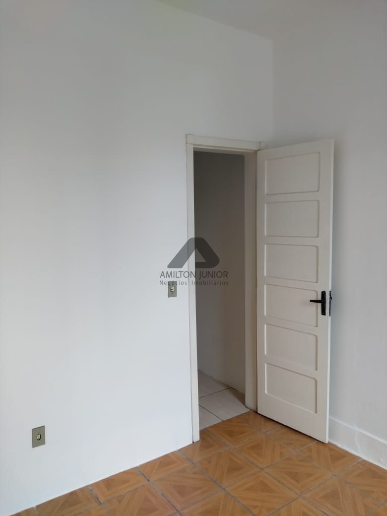 Apartamento à venda com 2 quartos, 67m² - Foto 7