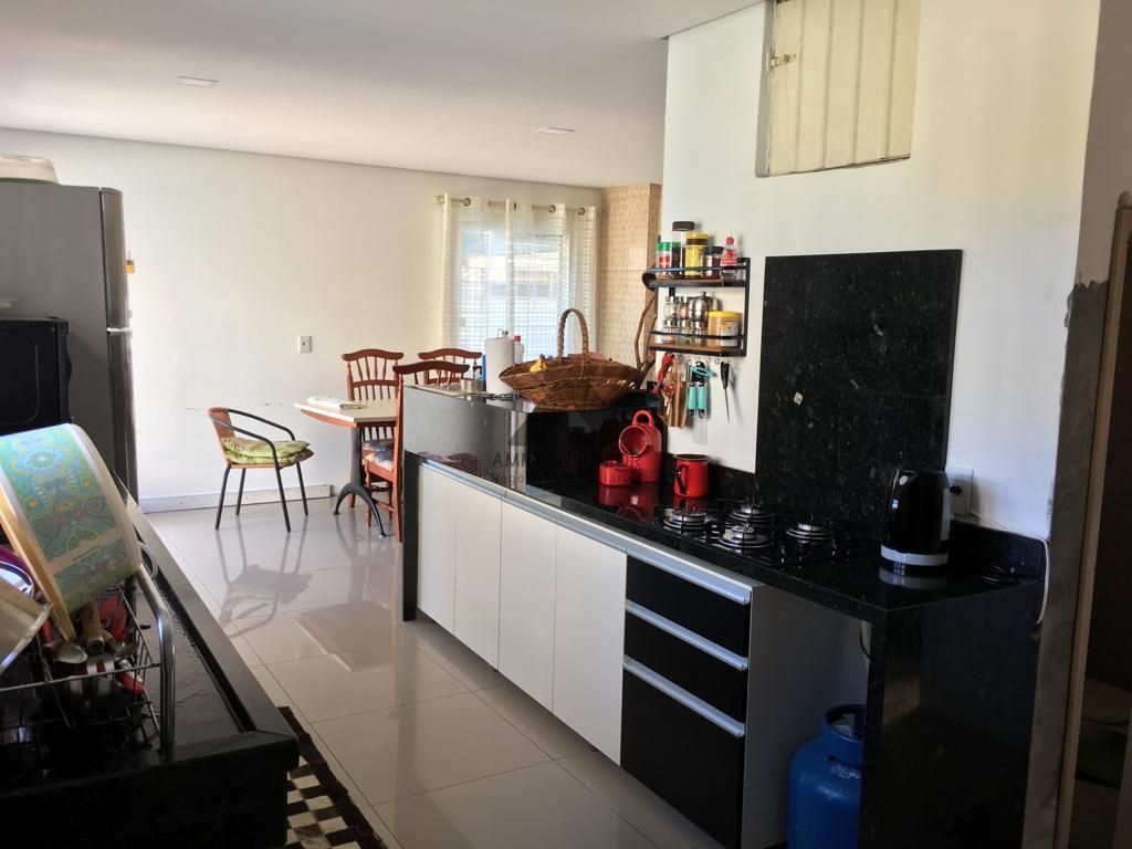 Casa à venda com 4 quartos, 250m² - Foto 19