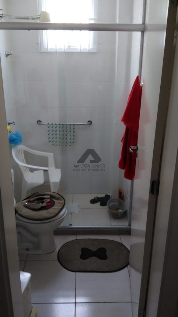 Apartamento à venda com 2 quartos, 75m² - Foto 8