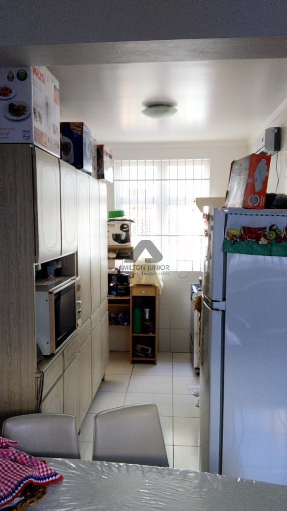 Apartamento à venda com 2 quartos, 75m² - Foto 3