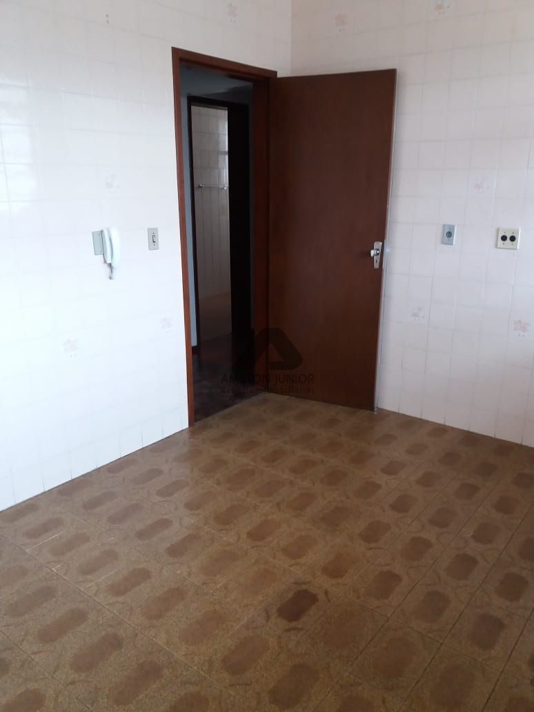 Apartamento à venda com 2 quartos, 81m² - Foto 12