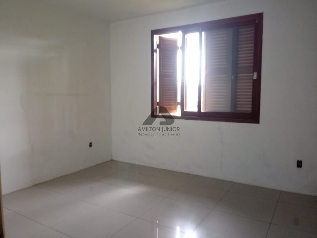 Casa à venda com 4 quartos, 250m² - Foto 4