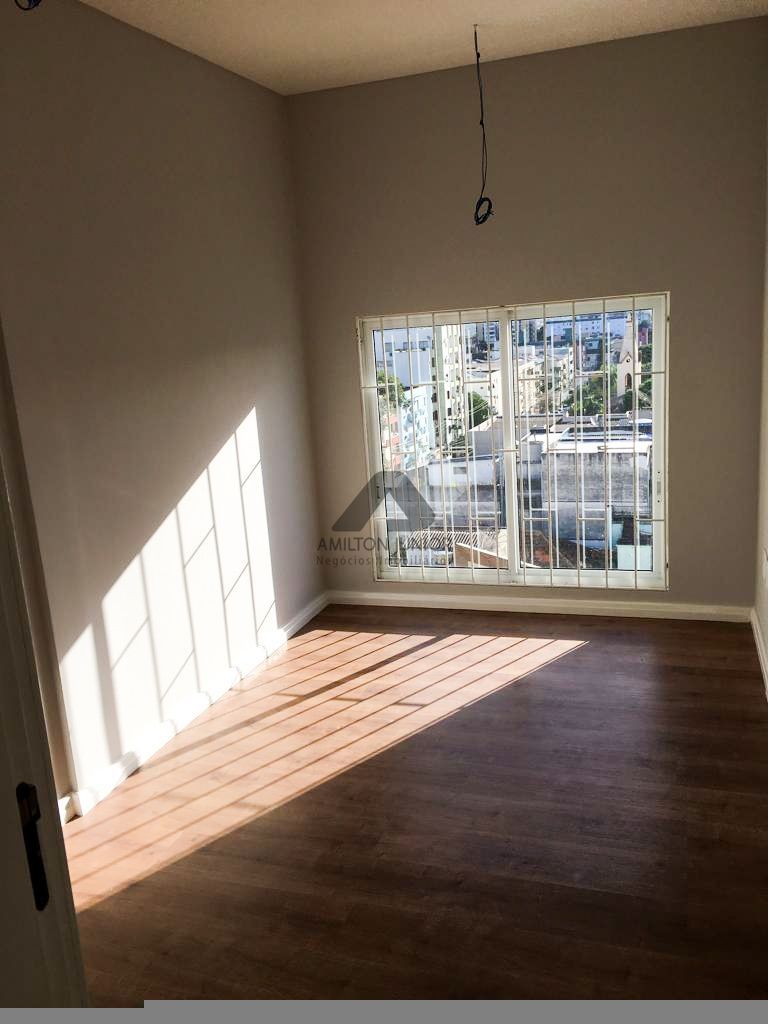 Apartamento à venda com 3 quartos, 210m² - Foto 12