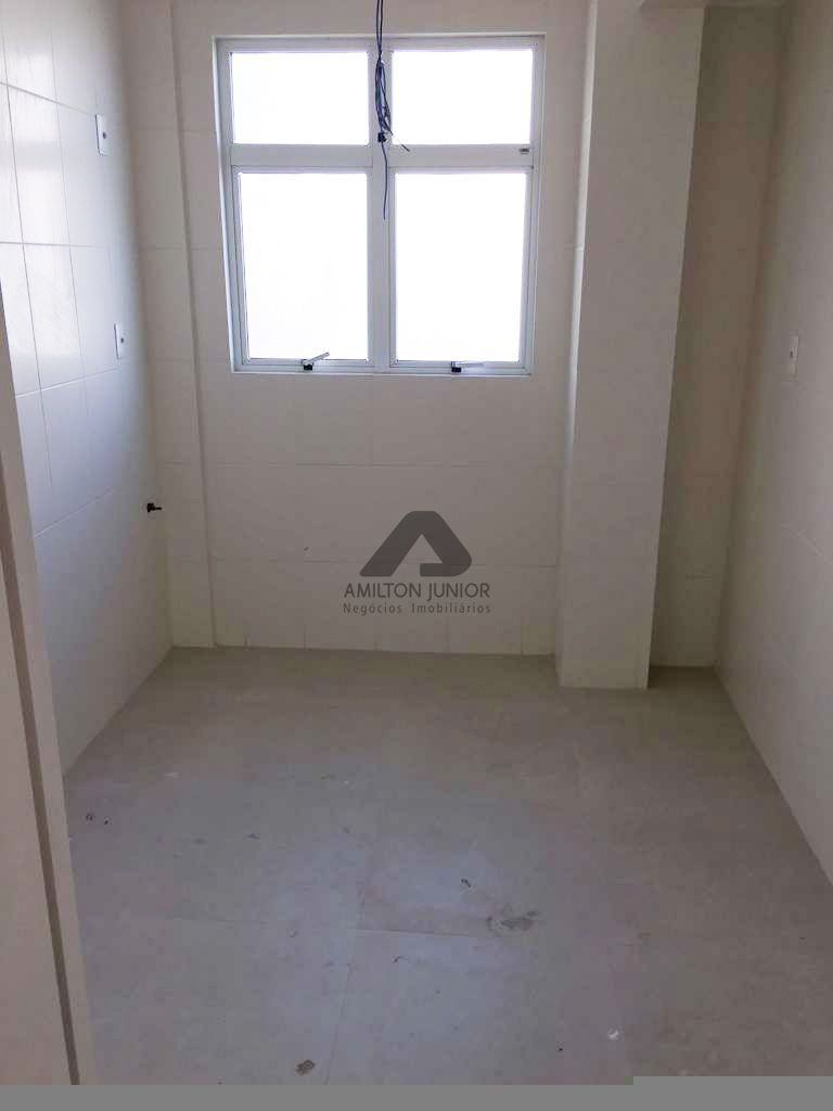 Apartamento à venda com 3 quartos, 210m² - Foto 5