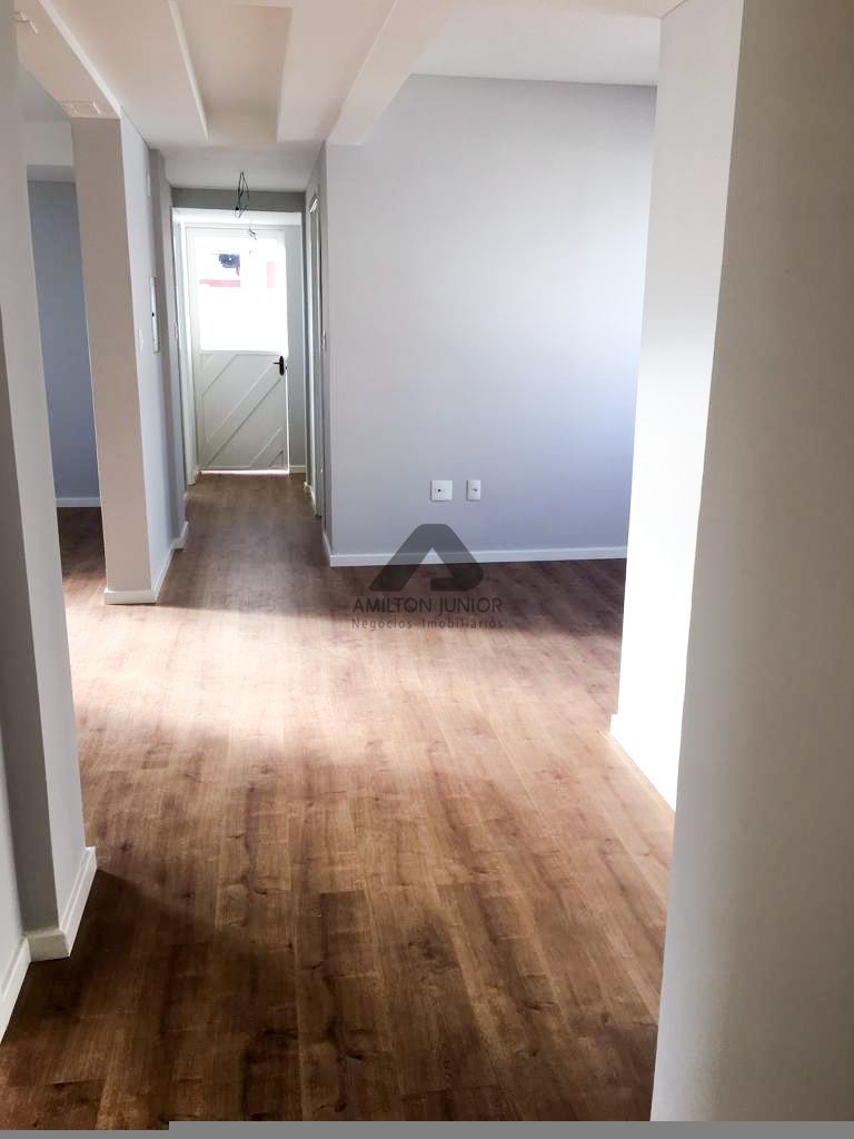 Apartamento à venda com 3 quartos, 210m² - Foto 1