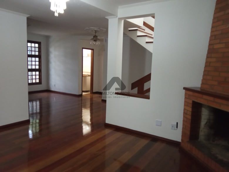 Casa à venda com 3 quartos, 351m² - Foto 13