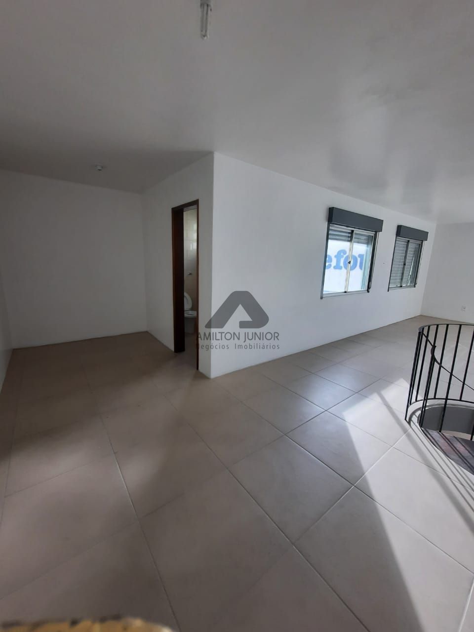 Apartamento à venda com 3 quartos, 214m² - Foto 4