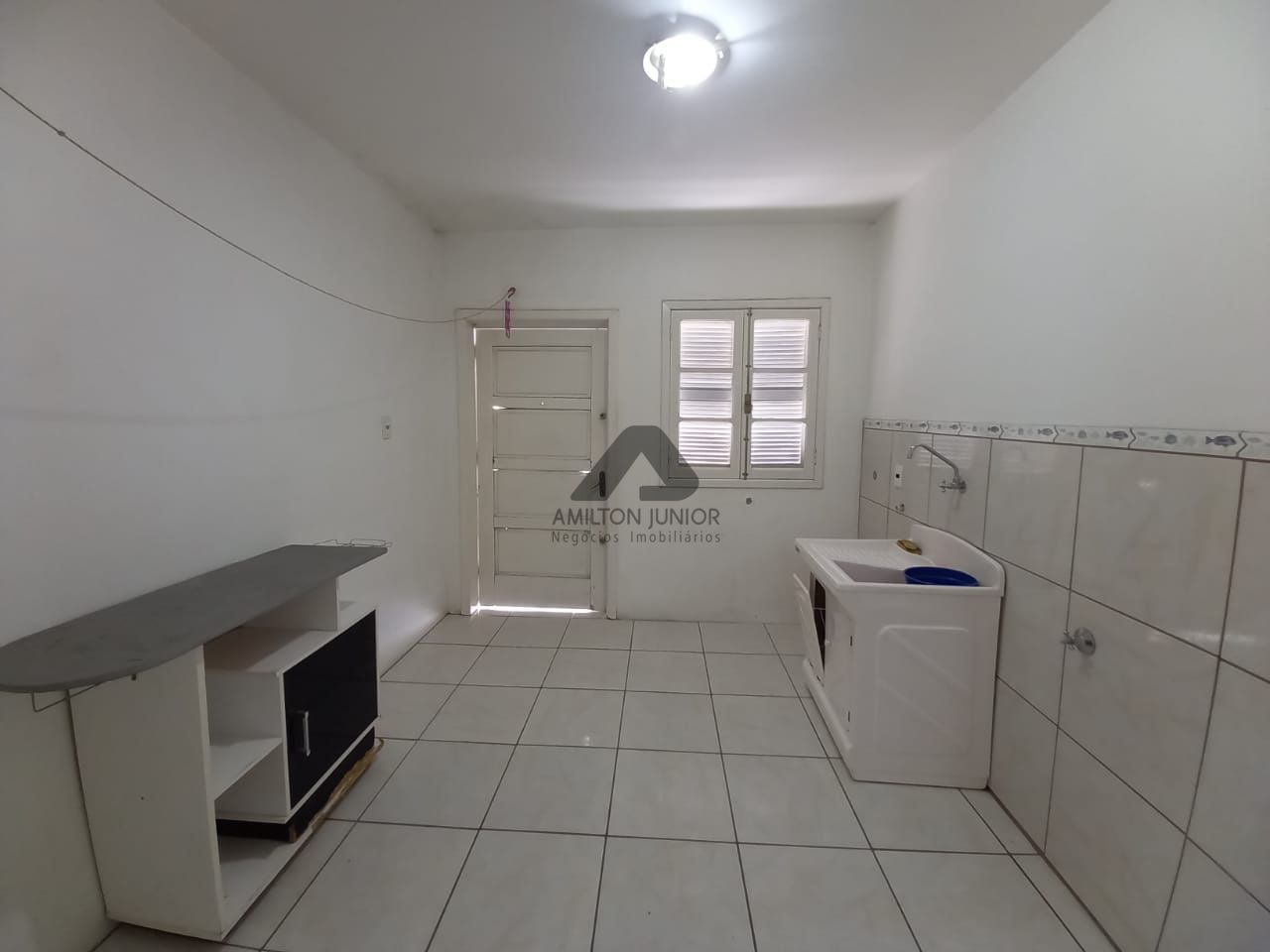 Casa à venda com 6 quartos, 350m² - Foto 17