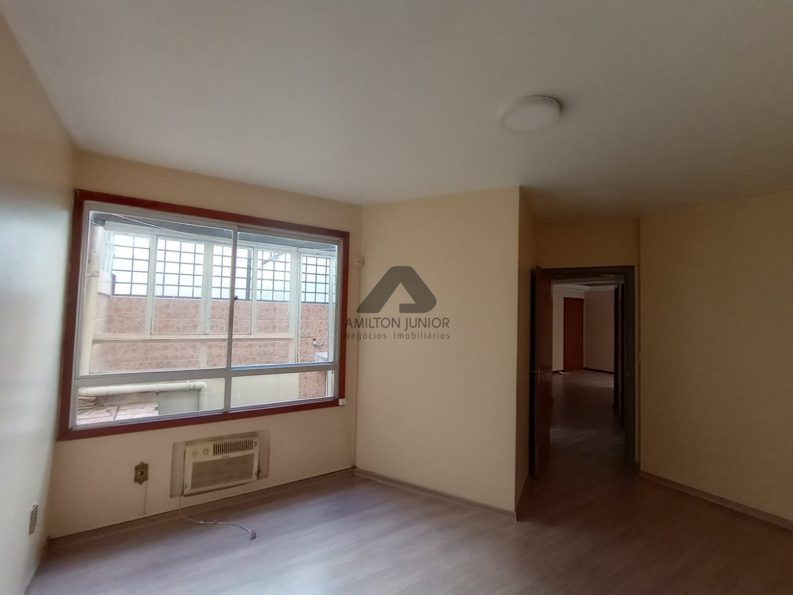 Apartamento à venda com 2 quartos, 87m² - Foto 4