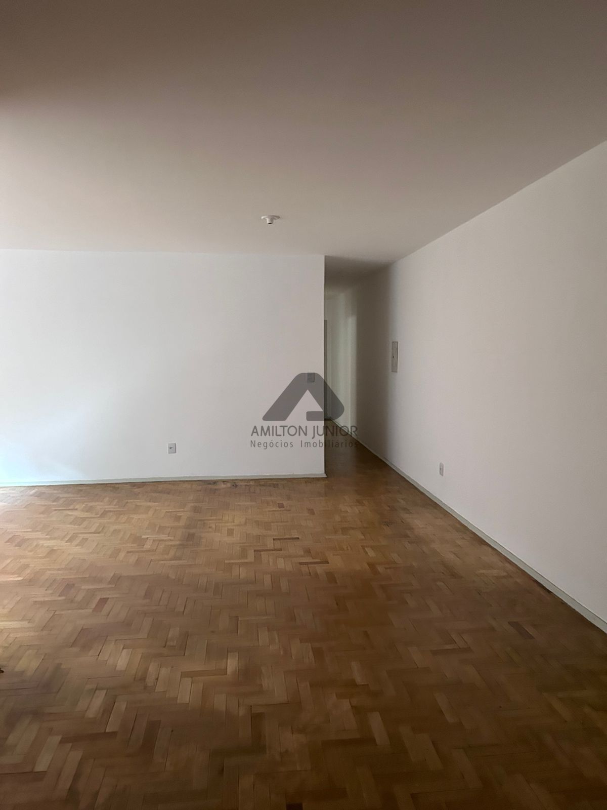 Apartamento à venda e aluguel com 3 quartos, 140m² - Foto 7