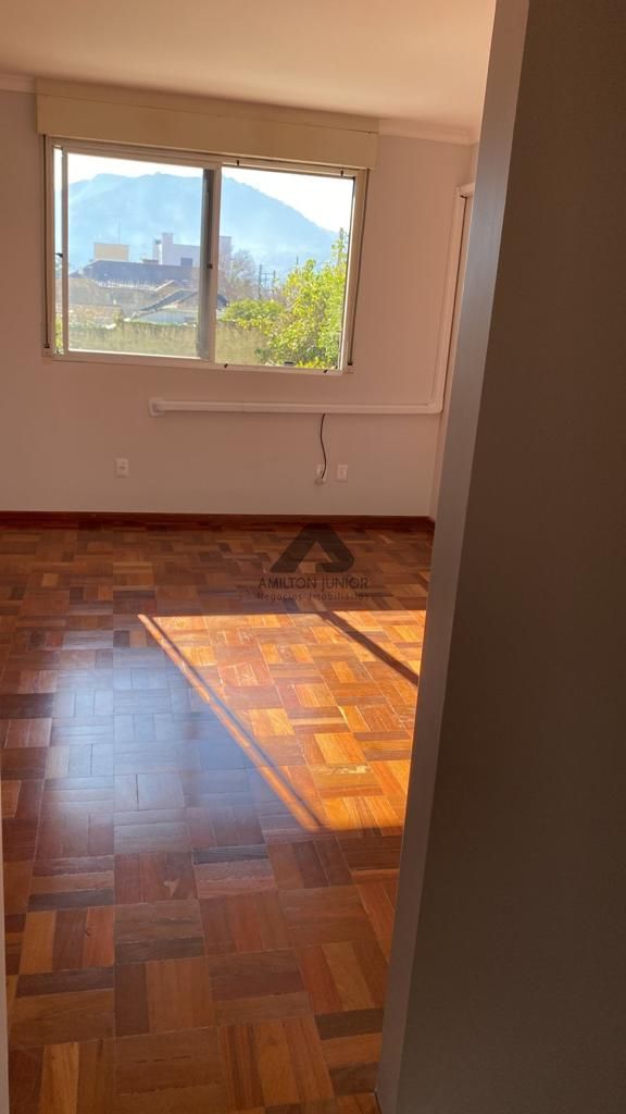 Apartamento à venda com 4 quartos, 162m² - Foto 14