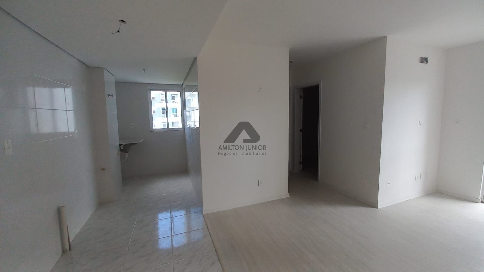 Apartamento à venda com 2 quartos, 58m² - Foto 27