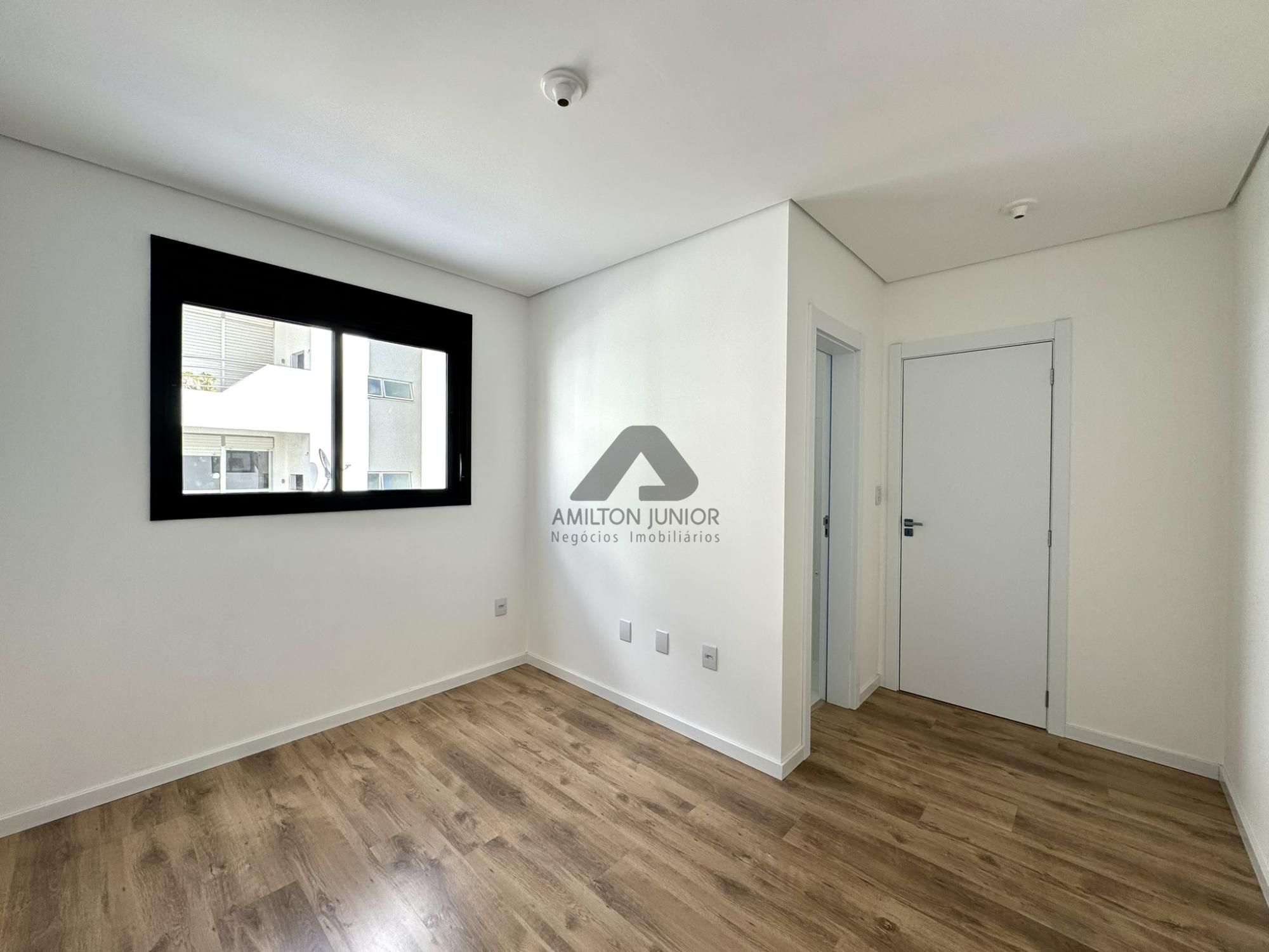 Apartamento à venda com 2 quartos, 73m² - Foto 4