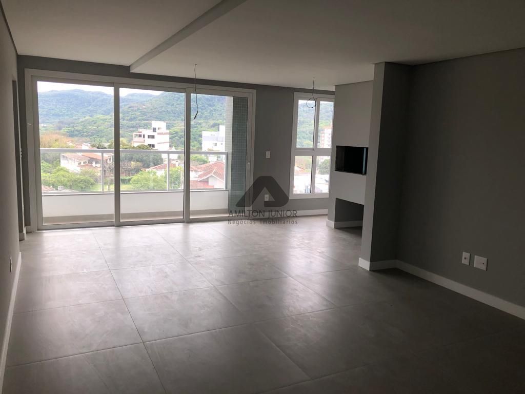 Apartamento à venda com 2 quartos, 135m² - Foto 7