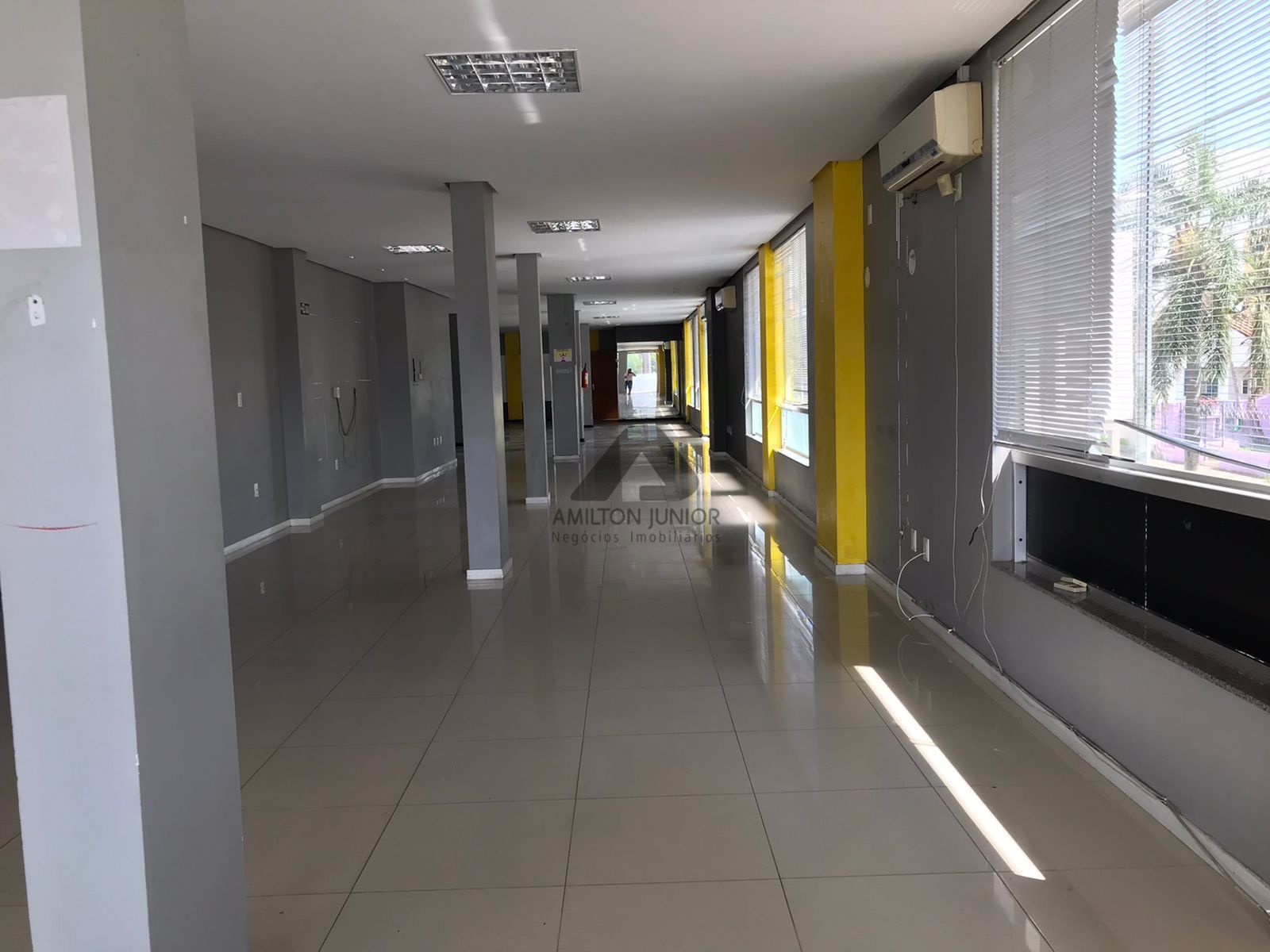 Depósito-Galpão-Armazém para alugar, 232m² - Foto 4