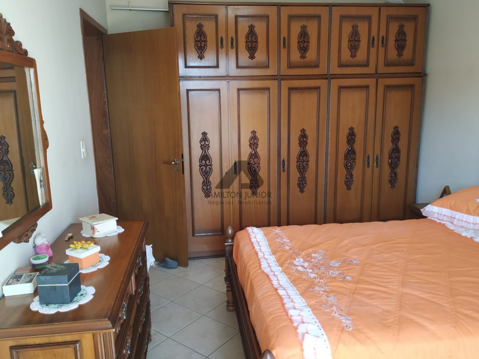 Apartamento à venda com 2 quartos, 75m² - Foto 14