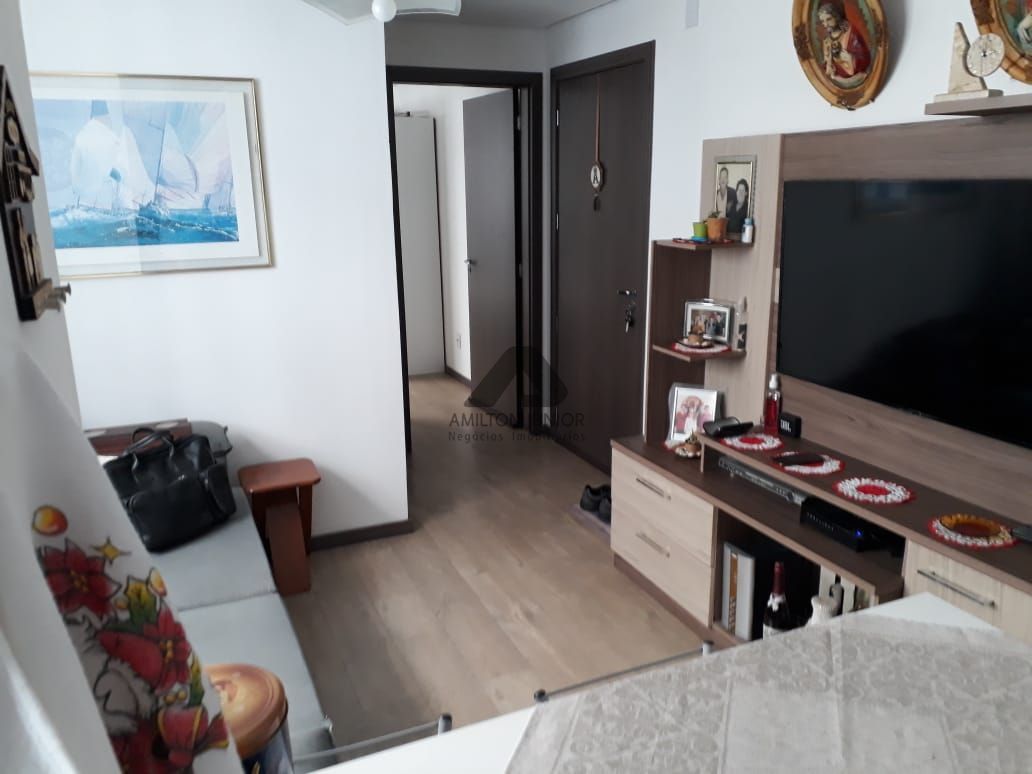 Apartamento à venda com 1 quarto, 34m² - Foto 2